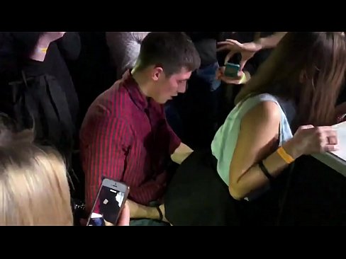 ❤️ በሩስያ የምሽት ክበብ ውስጥ እውነተኛ ወሲብ. የ18 ዓመቷ ሩሲያዊት ልጃገረድ በፊንጢጣ እና በሴት ብልት ውስጥ በምሽት ክበብ ውስጥ ተበዳች። ❌ ጥራት ያለው የወሲብ ፊልም ️❤